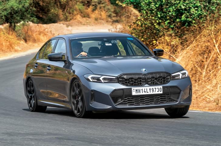 2025 BMW M340i front quarter 